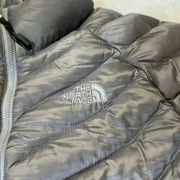 NORTH FACE Women’s Thunder Jacket XS Metallic silver 800 fill down Zip up - Picture 2 of 7